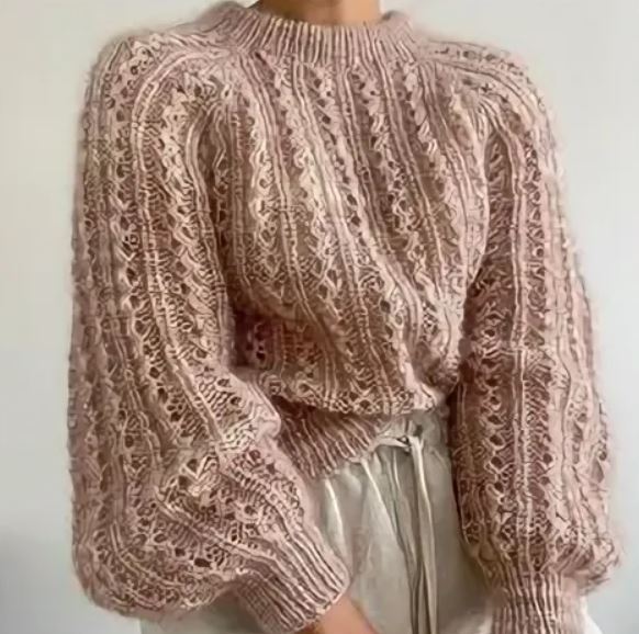 Модный женский свитер