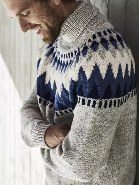 вязаный свитер » Вязание спицами и крючком