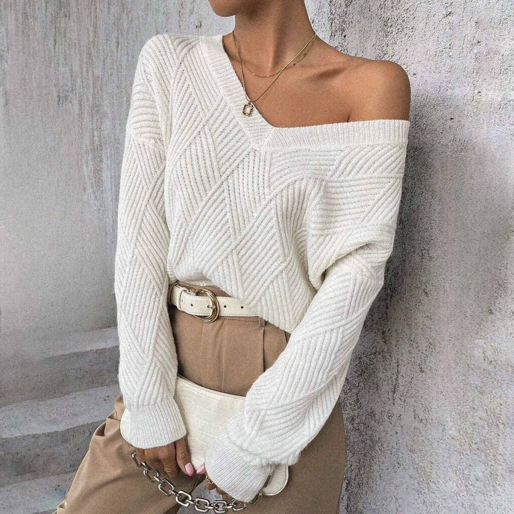 Белый пуловер спицами плетёным узором от Shein