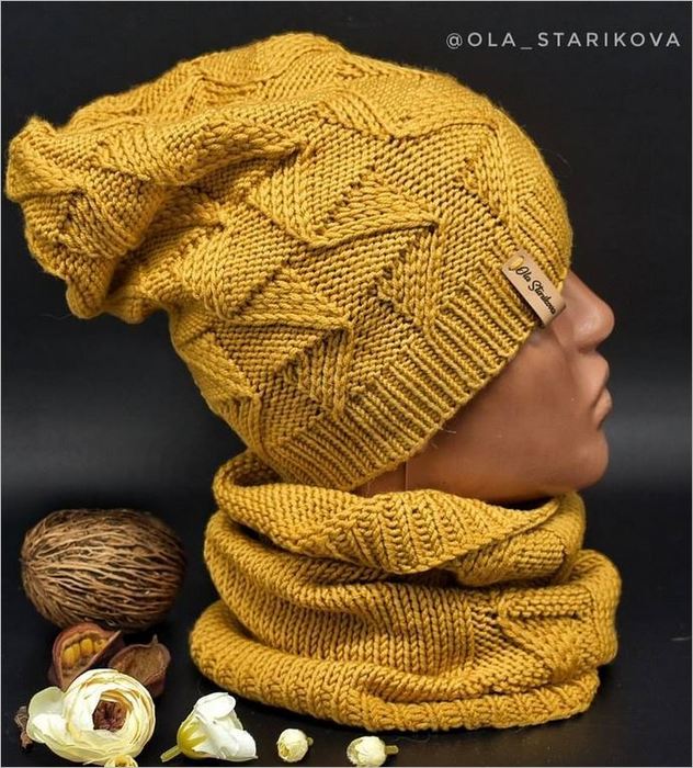 Идея шапочки со снудом с узором треугольники